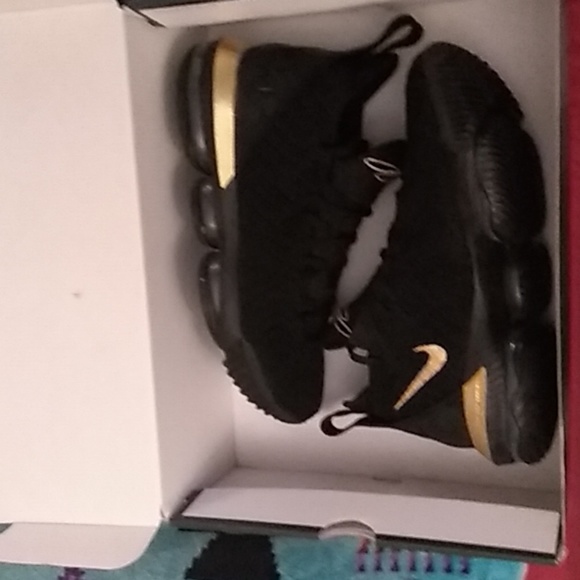 Nike Other - Nike LeBron 16